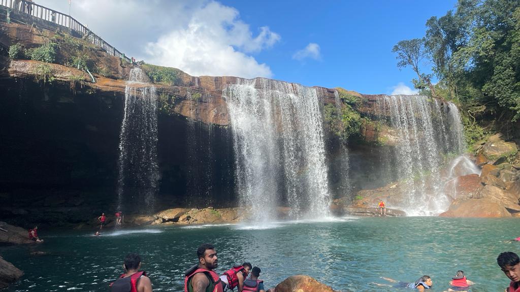 Best of Meghalaya 5 Days (1N Shillong – 2N Cherrapunjee - 1N
                    Shillong)